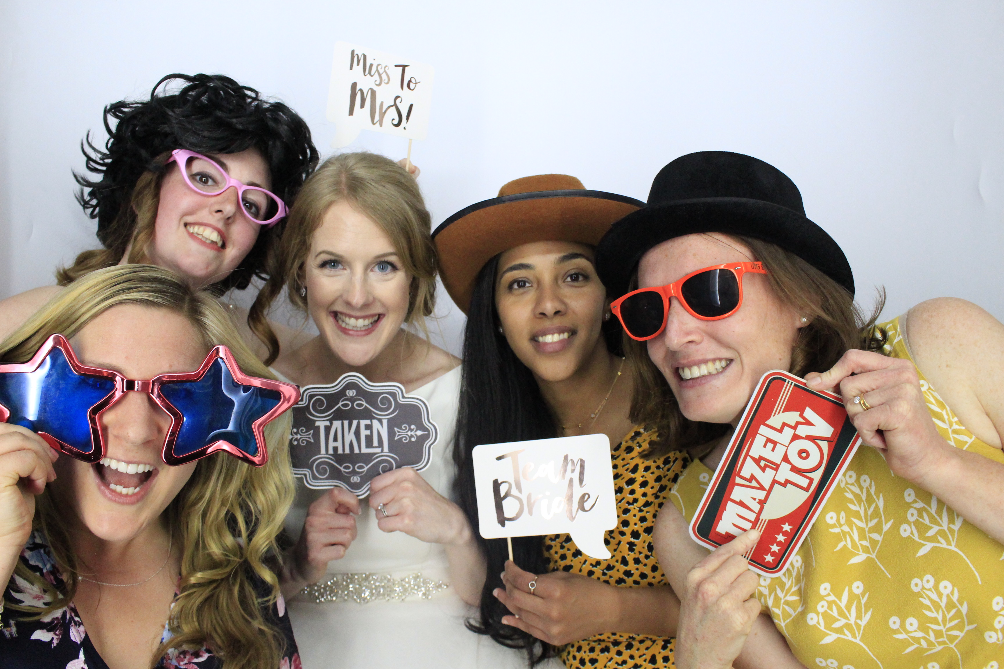 Andy and Emma's Wedding | View more photos from the event at gallery.myphotoboothexperience.co.uk/u/MyPhotoBoothExperienceLtd/Andy-and-Emmas-Wedding